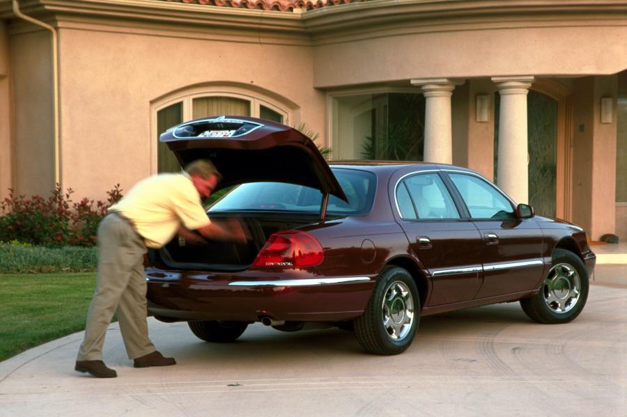  Lincoln Continental 1998 года  (фото 79 из 99)